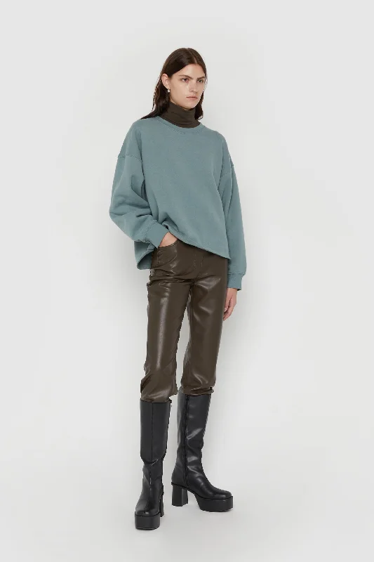 Trendy and versatile OVERSIZED SWEATSHIRT