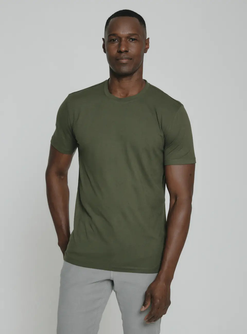 Sporty Elegance Core Crew Neck Tee | Olive