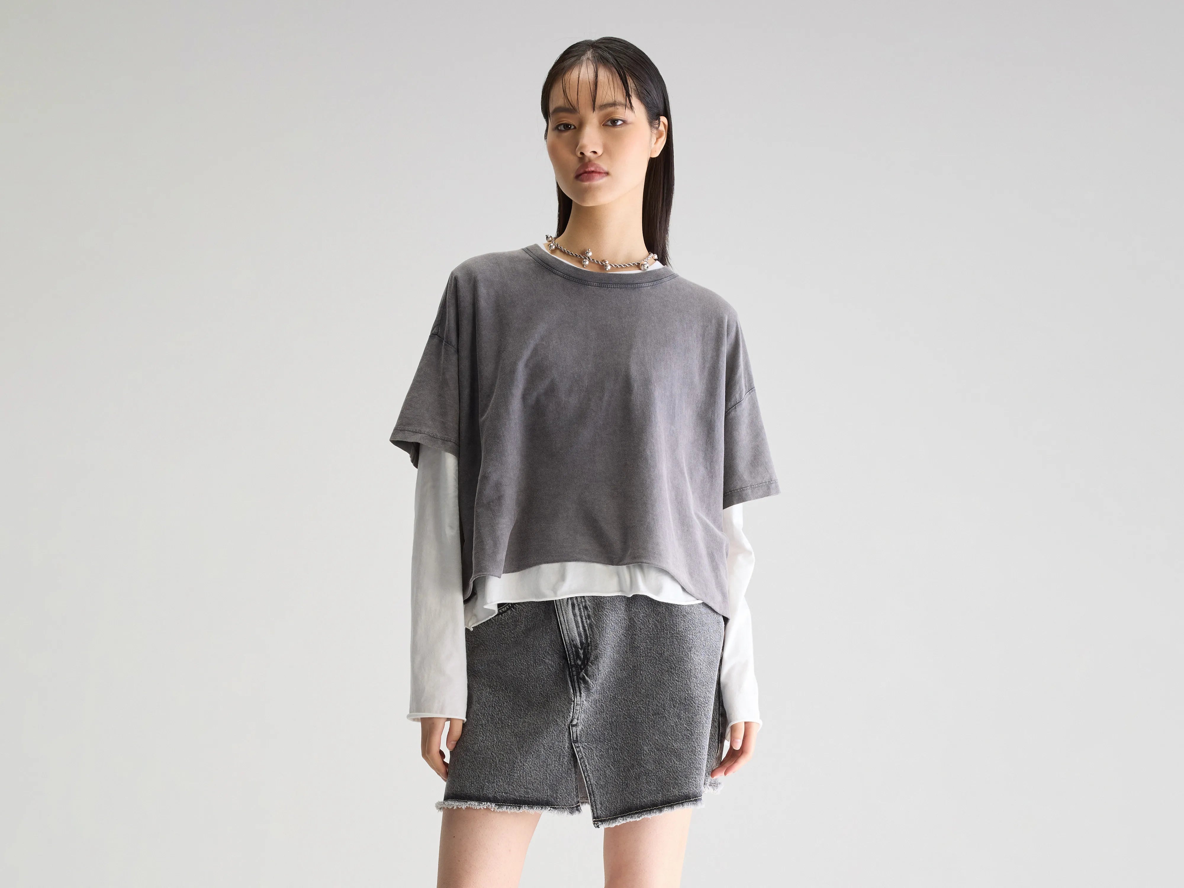 Independent design Farpy cropped t-shirt (251 / W / BLACK BEAUTY)