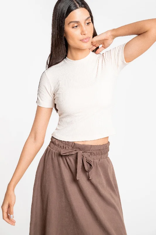 Relaxed And Casual Minimal Lines Cropped Blouse