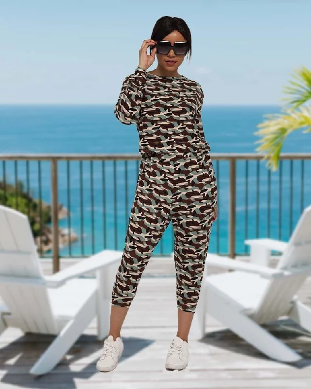 Age-reducing Style Ladies Camo Pattern 3/4 Pant (Tights Only)