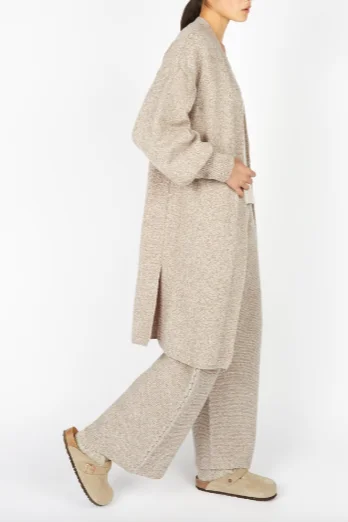 Elegant And Elegant Irish - Raven Jersey Cardigan - Eggshell