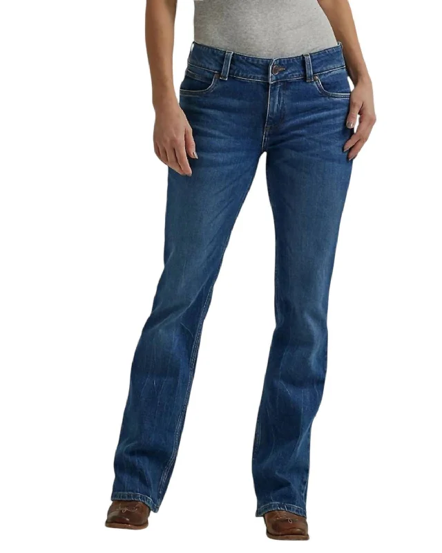 Celebrity Style Retro Mae Mid Rise Boot Cut Jean In Isabel Wash