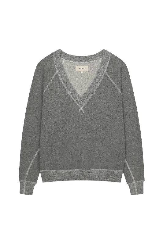 Fashion Must-have THE V-NECK SWEATSHIRT
