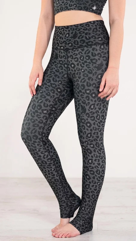 Alice style Charcoal Leopard - Reversible Leggings