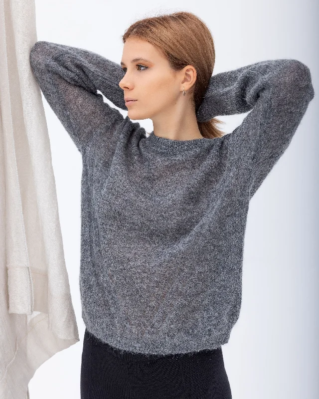 Sporty Elegance Sweater  women in black color