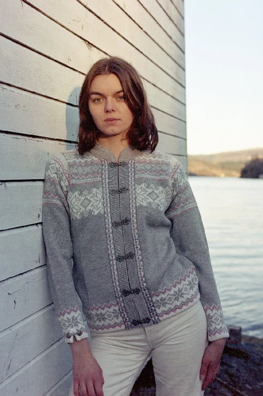 Noble And Elegant Norlender - Voss Cardigan - Grey