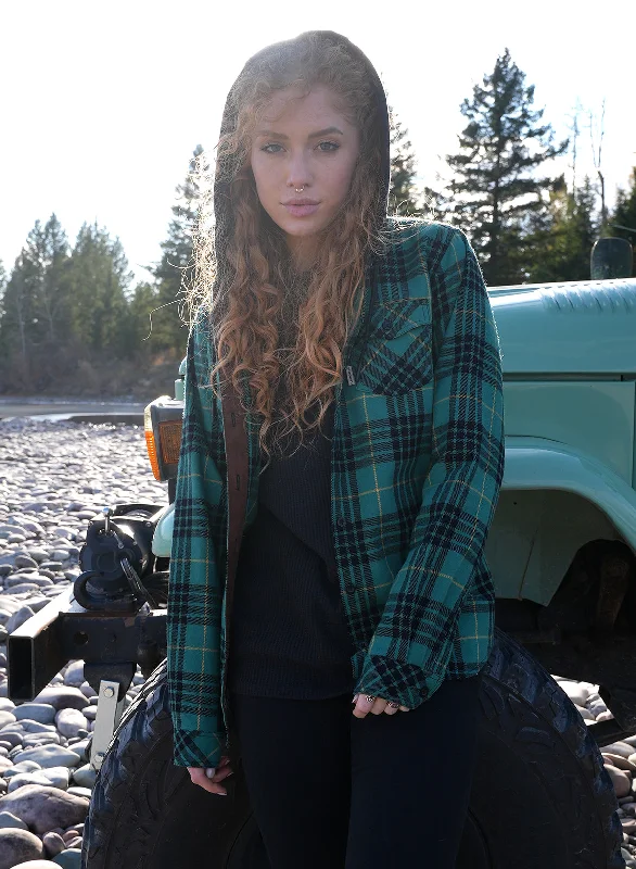 Design Trend WOMEN'S HOODED FOREVER FLANNEL - GREEN