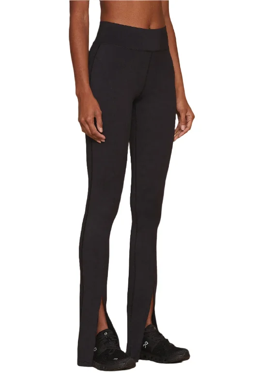 Personalized Wear Noli Aura Legging with a slit