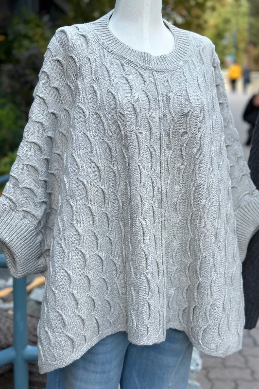 Street Fashion Irish - Ripple Poncho - Feather