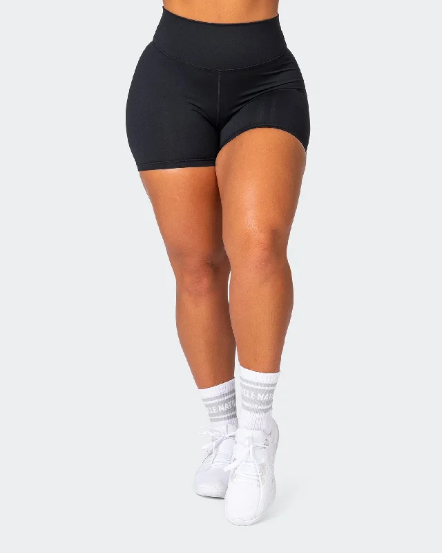 Smart Comfort Signature Scrunch Midway Shorts - Black