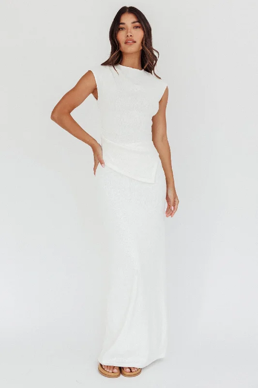 Creative Prints Calculated Ribbed Knit Maxi Skirt White