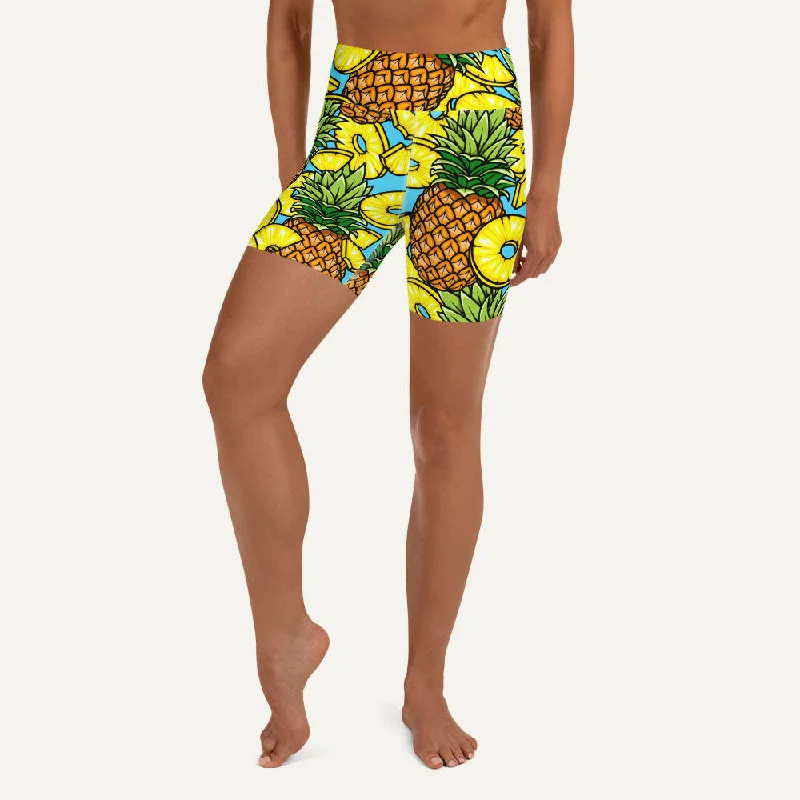 Fashionable And Versatile Pineapples High-Waisted Shorts