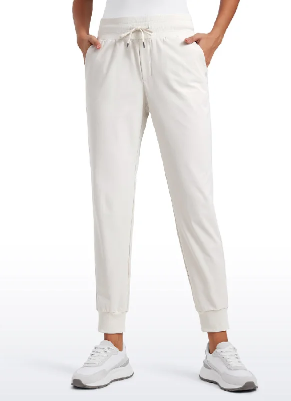 Simple Elegance All-day Comfy Slim-Fit Golf Joggers 27.5'' with pockets